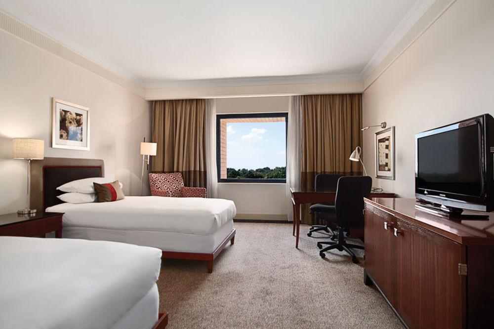 Hyatt Regency Johannesburg Exterior photo